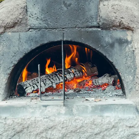 מלון Logis La Magnanerie - Cote Bistro 3*