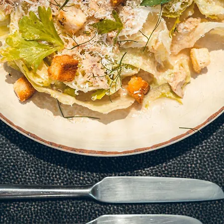 מלון Logis La Magnanerie - Cote Bistro Aubignosc