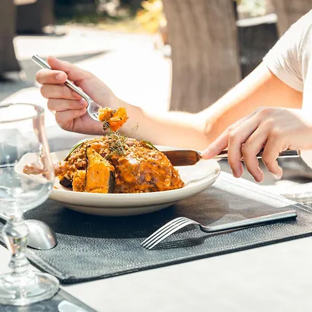 מלון Logis La Magnanerie - Cote Bistro