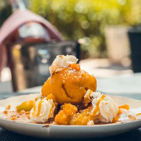 Logis La Magnanerie - Cote Bistro מלון Aubignosc