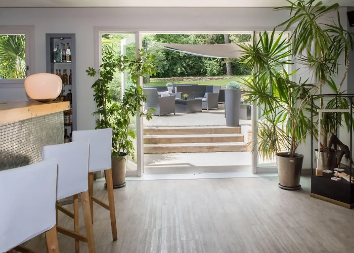 La Magnanerie - Côté Bistro 3* Aubignosc