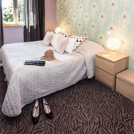 Logis La Magnanerie - Côté Bistro Hotel 3*