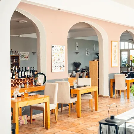 Hotel Logis La Magnanerie - Cote Bistro