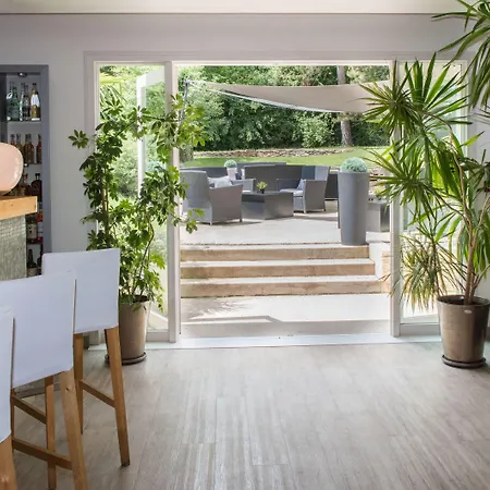 Logis La Magnanerie - Cote Bistro 3* Aubignosc
