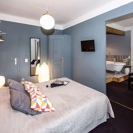 Logis La Magnanerie - Côté Bistro Hotel