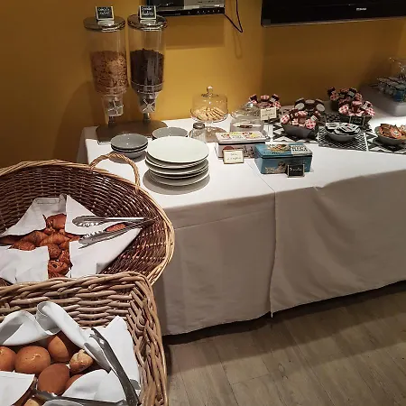 Logis La Magnanerie - Cote Bistro 3* オービニヨスク