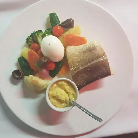 Logis La Magnanerie - Cote Bistro オービニヨスク