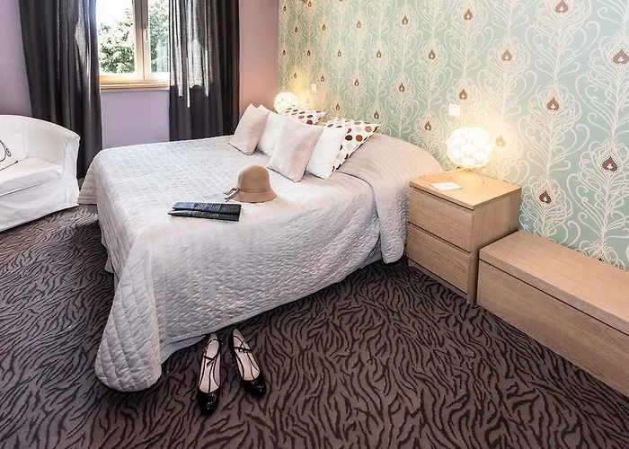 Logis La Magnanerie - Cote Bistro Hotel 3*