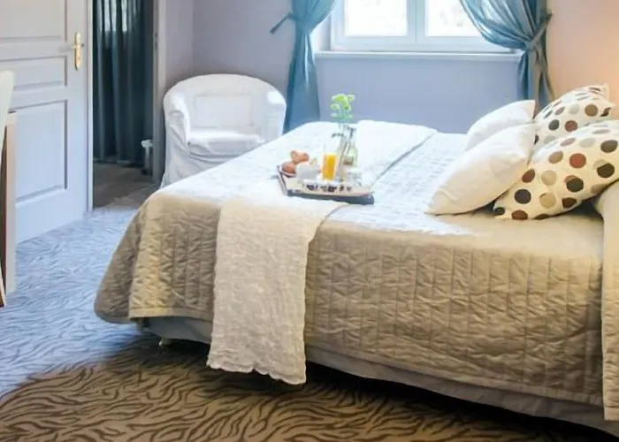 Hotel Logis La Magnanerie - Cote Bistro Aubignosc