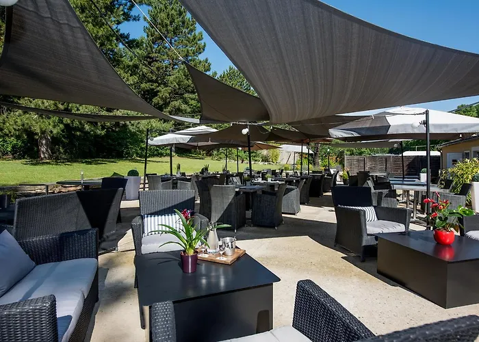 Logis La Magnanerie - Cote Bistro Hotel